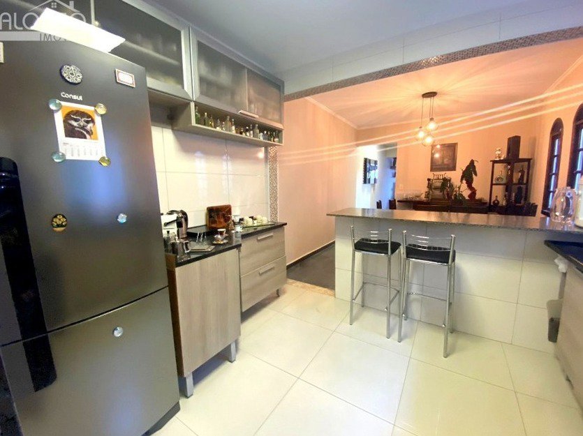 Sobrado à venda com 3 quartos, sendo 1 suíte, em Jardim Sarah, São Paulo - SP
