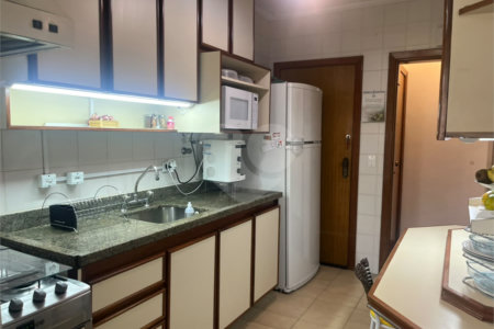 Apartamento à Venda na Vila Gumercindo – 93 m² | 3 Dormitórios | 1 Suíte | 2 Vagas