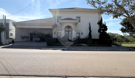 Casa à venda com 5 suítes no condomínio Sapzio Verde II, Itapetininga - SP