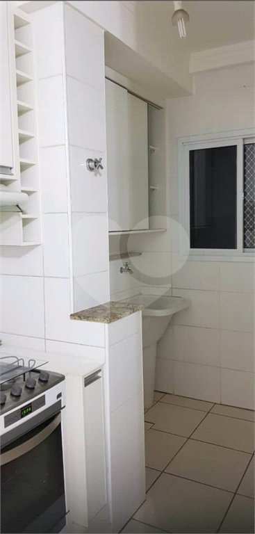 Apartamento à venda no condomínio Residencial Vancouver, em Araraquara-SP.