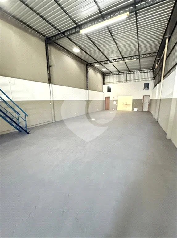 Salão Comercial para alugar no Bairro Água Branca