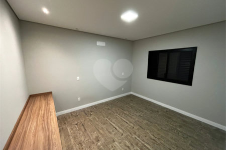 Casa para venda no condomínio de alto padrão Damha III,