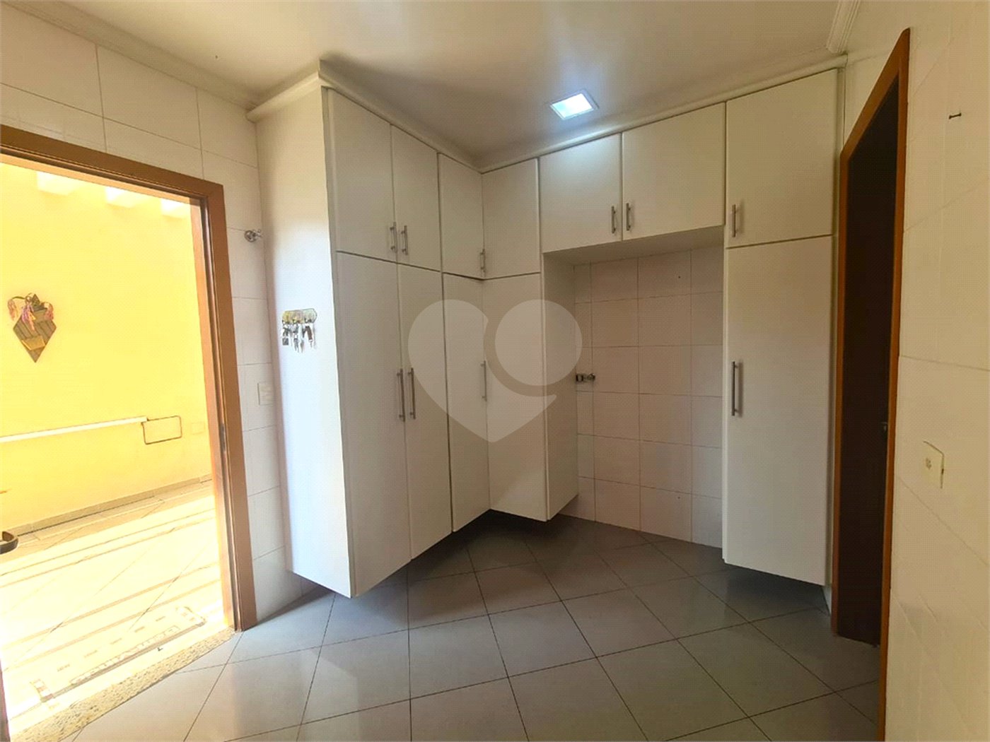Casa à venda com 3 suítes em Interlagos, São Paulo, SP