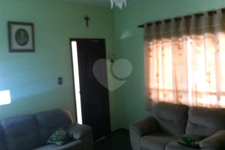 Casa térrea para venda.
