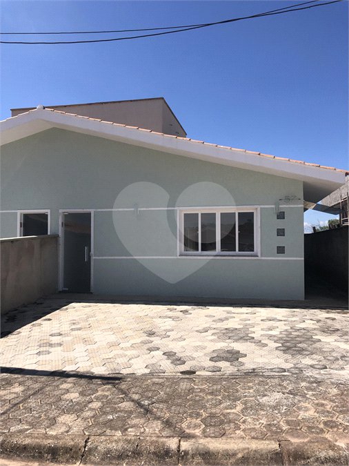 Casa 3 dormitórios - Condomínio MARF III - Bom Jesus dos Perdões