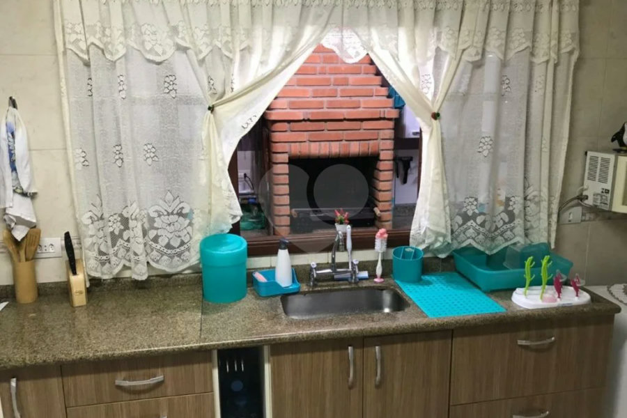 Ótima casa à venda em condomínio próximo ao metro e shopping Tucuruvi