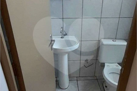 Apartamento no Condomínio Residencial Jardim das Torres