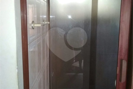 Casa térrea para venda ou locação no Jardim São Carlos V