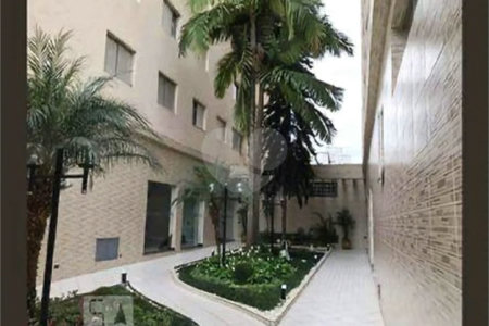 Apartamento a venda no bairro da Mooca, São Paulo.