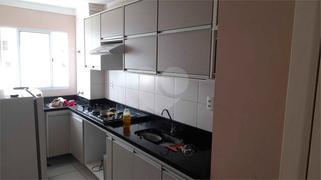 Apartamento no Condomínio Parque dos Manacás