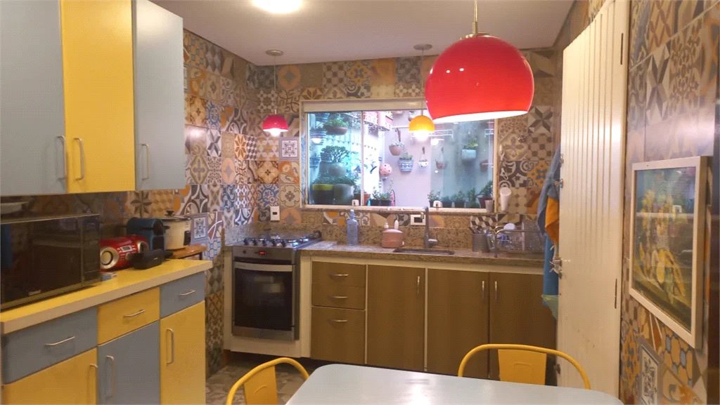 Casa à venda com 3 quartos, sendo 1 suíte,  em Jardim Esmeralda, São Paulo, SP