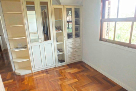 Casa à venda com 5 suítes no condomínio Vilaggio Monte Alegre, São Paulo - SP