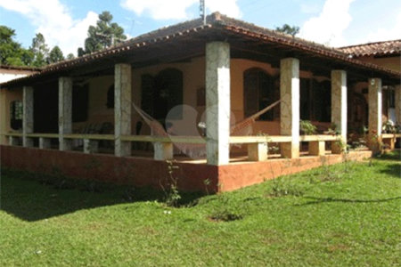 Spa Rural Chácara das Rosas à venda, a apenas 3 km do centro.