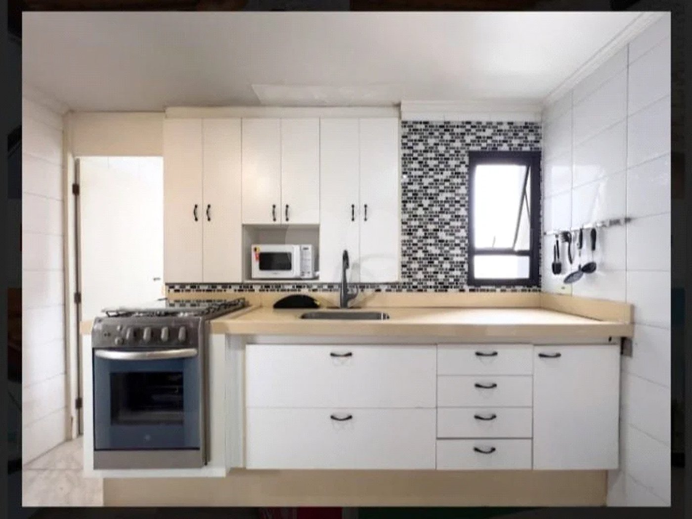 Apartamento com 120m² , 2 suítes , 2 vagas de garagem , à venda na Penha.