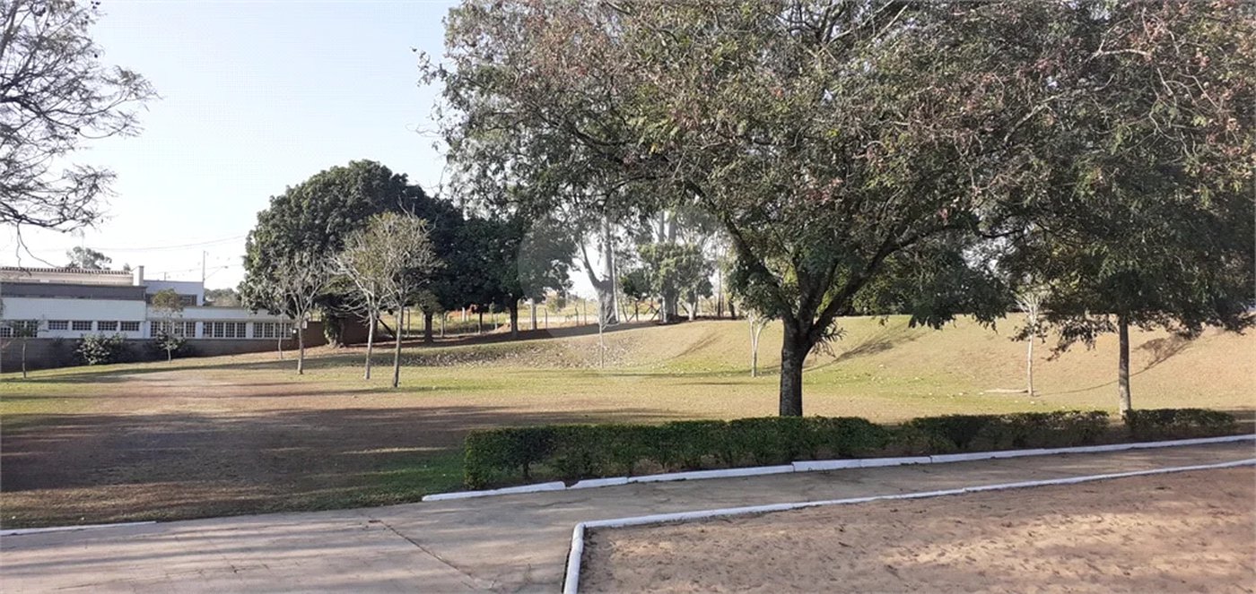 Excelente chácara à venda em Artemis, com piscina, campo de futebol, barracão para festas