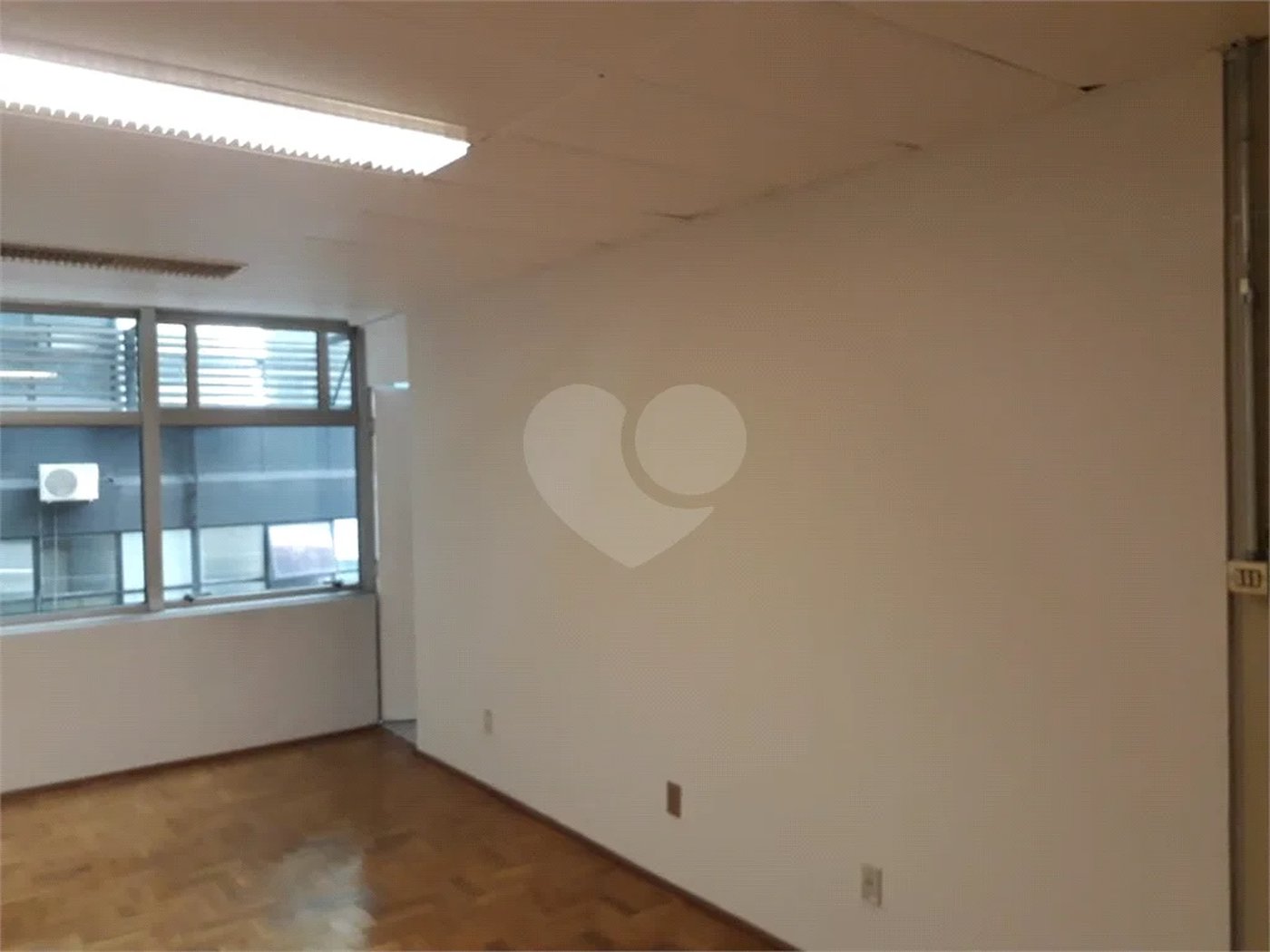 Conjunto Comercial na Av. Paulista, Anexo ao Metrô Brigadeiros