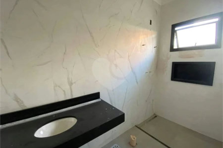 Casa térrea no Condomínio Reserva Imperial.
