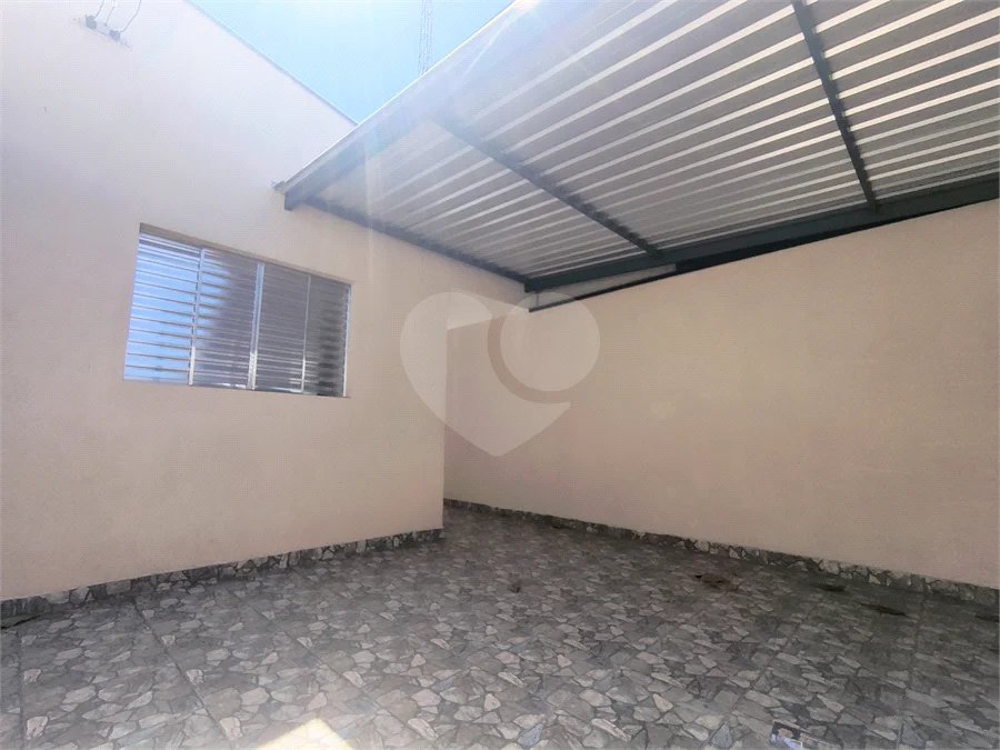 Casa para Locação no Jardim Pau Preto – Indaiatuba/SP - 3 dormitórios, quintal e garagem com portão manual