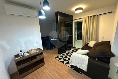 Apartamento mobiliado à venda no Ipiranga.