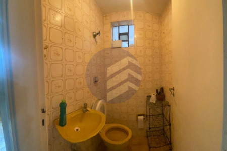 Casa à venda com 2 quartos em Jardim Alvorada, oportunidade para investidor