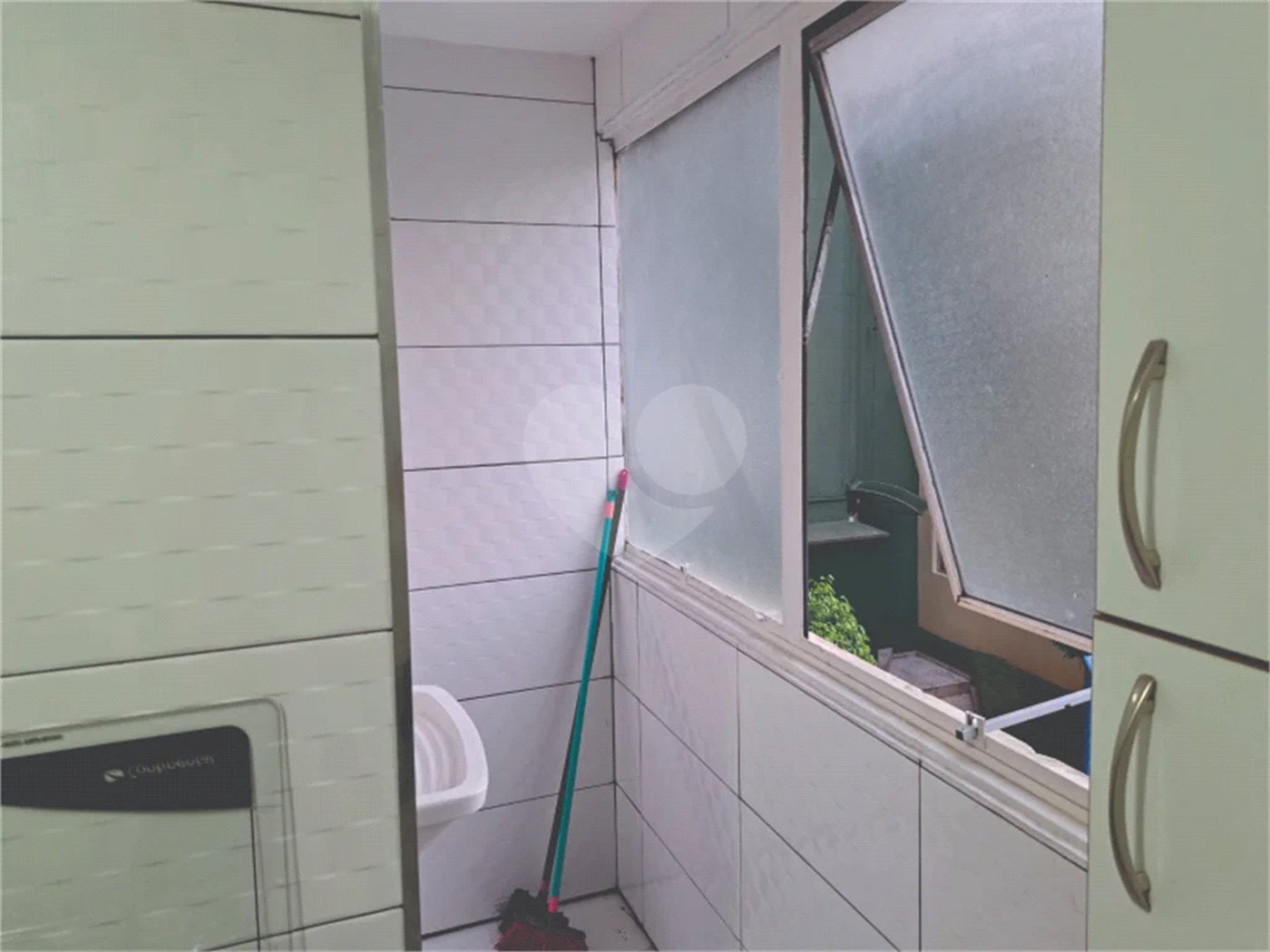 Lindo apartamento em excelente local.