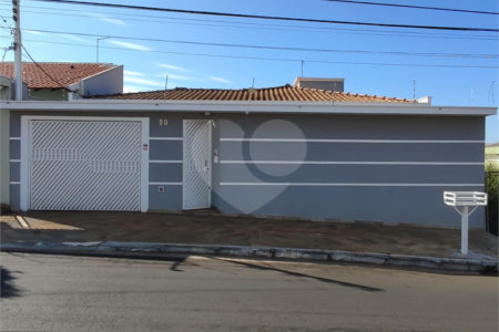 Casa com 3 dormitórios à venda no bairro Jardim Cardinalli, em São Carlos/SP