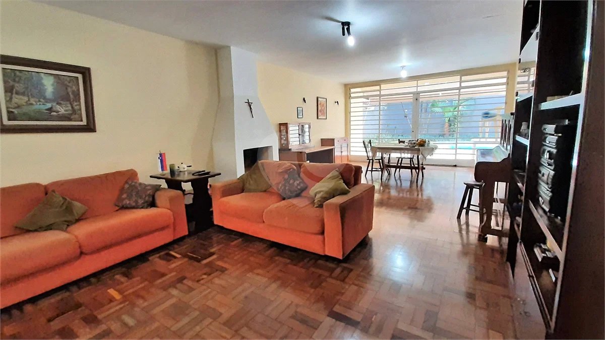 Sobrado à venda ou para alugar com 3 quartos, sendo 2 suítes, em Brooklin, São Paulo, SP