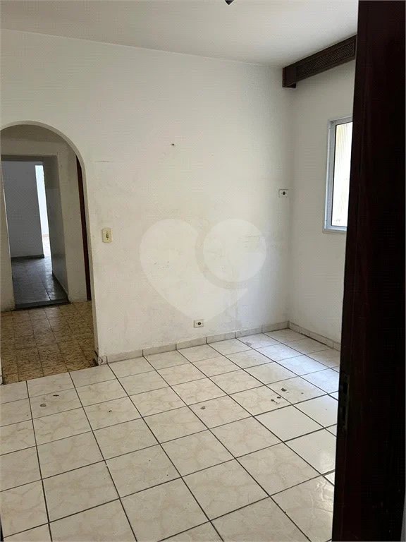 Excelente sobrado para comércio ou residência na Vila Santa Catarina