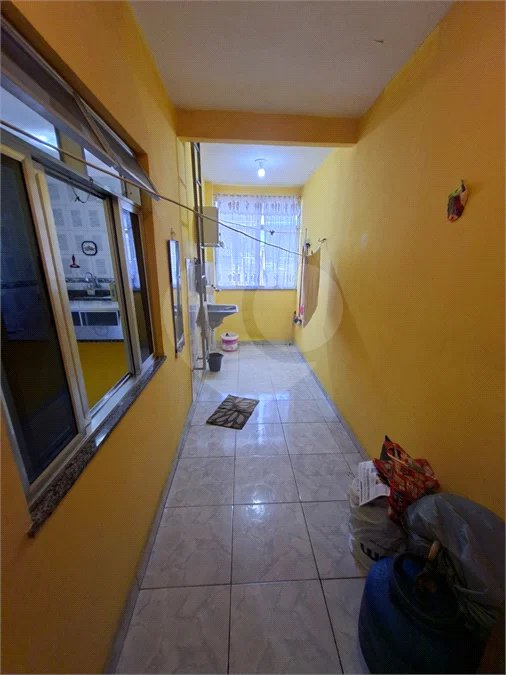 CASA Á VENDA EM SANTÍSSIMO ,ESTRADA DA POSSE ..