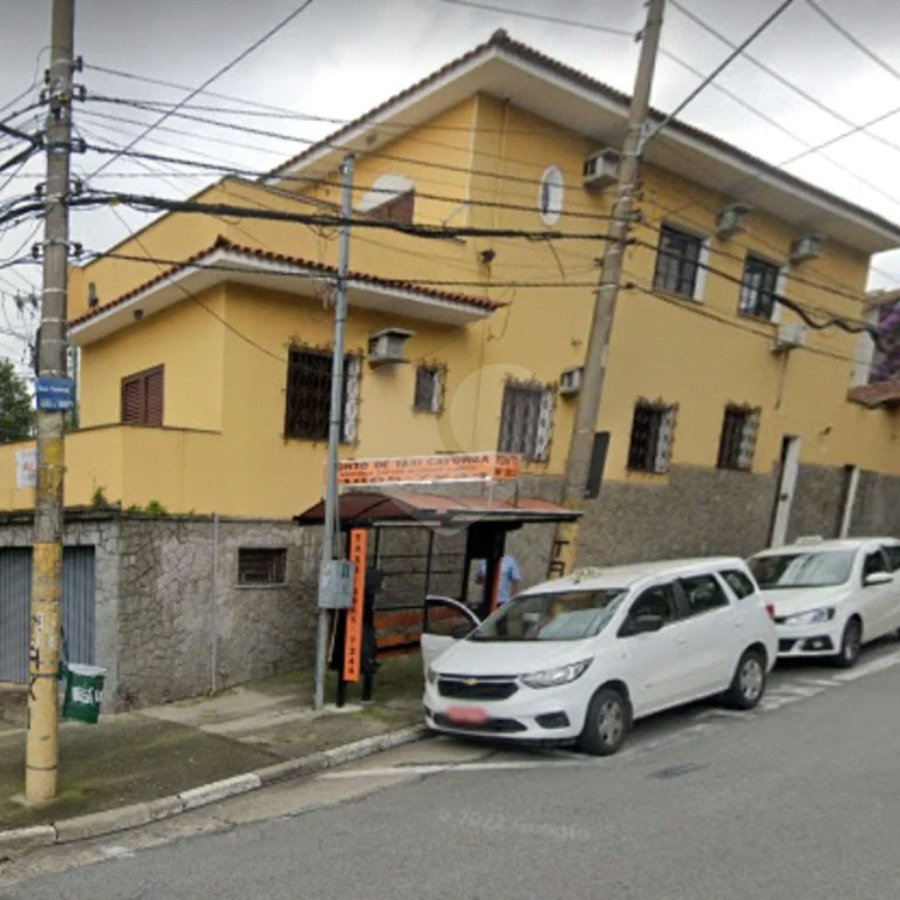 Sobrado comercial para locação em Perdizes | 160m² | 2 Andares | 7 Salas