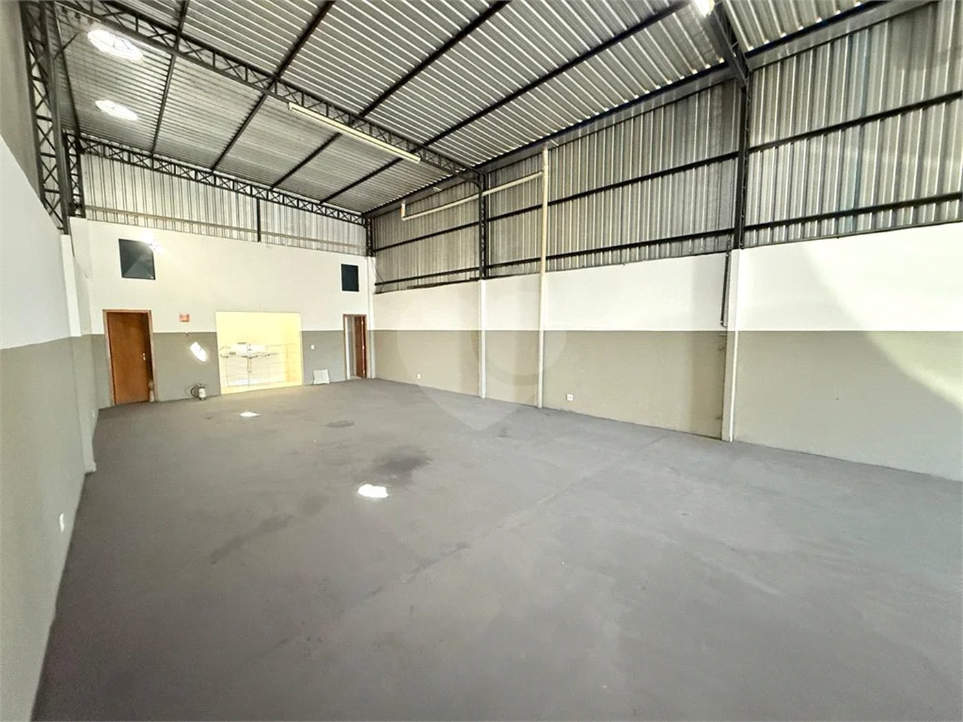 Salão Comercial para alugar no Bairro Água Branca