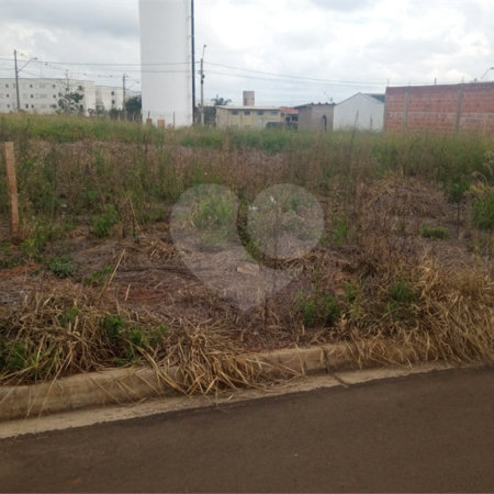 Lote no Jardim do Bosque, aceita financiamento ou aquisição de terreno e construção