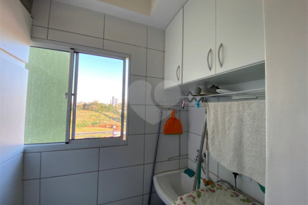 Apartamento de 2 dormitórios (1 suíte) próximo a Rodoviária