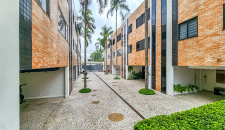 Casa à venda com 3 quartos, sendo 2 suítes,  no condomínio Bella Julieta, São Paulo - SP