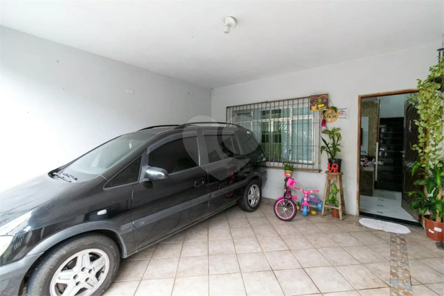 Casa à venda com 177m², 3 quartos e 2 vagas