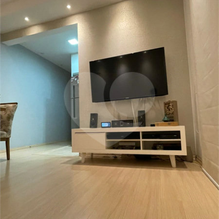 Apartamento no Condomínio Parque dos Manacás.