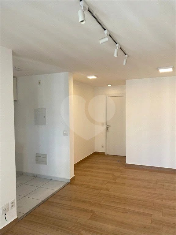 Apartamento com 70m² , 2 dormitórios , sendo 1 suíte , 1 vaga de garagem , à venda no bairro Campestre em Santo André.