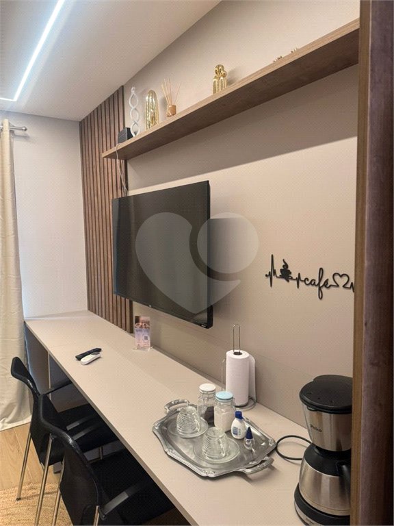 VENDO - Studio mobiliado e decorado na Vila Mariana.