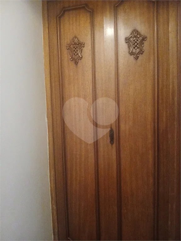 Apartamento a venda com porteira fechada no Belem com 95m com 03 dormitórios espaçoso sendo um suíte, 2 vagas. Aceita Permuta.