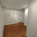Sala comercial na Oscar Freire à venda Sala coml à venda na Oscar Freire OPORTUNIDADE Sala coml esquina. Rebouças