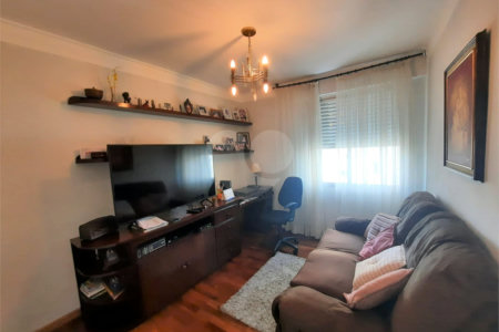 Apartamento à venda com 3 quartos, sendo 1 suíte,  em Alto da Boa Vista, São Paulo, SP