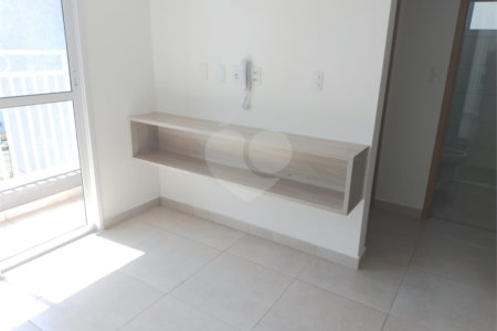 Apartamento a venda com 2 dormitorios sendo 1 suíte