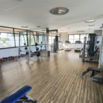 Este amplo apartamento de 290 m², completamente reformado, reúne sofisticação,