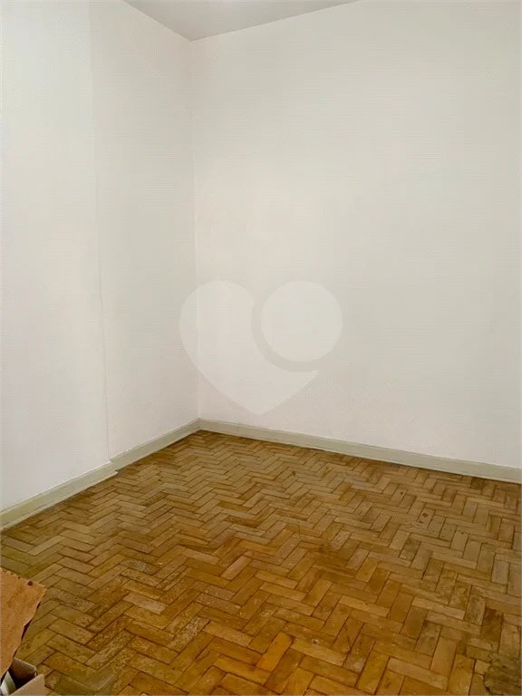 Excelente oportunidade! Paraíso 125m², 3dormitórios sendo 1 suíte, 1 vaga.
