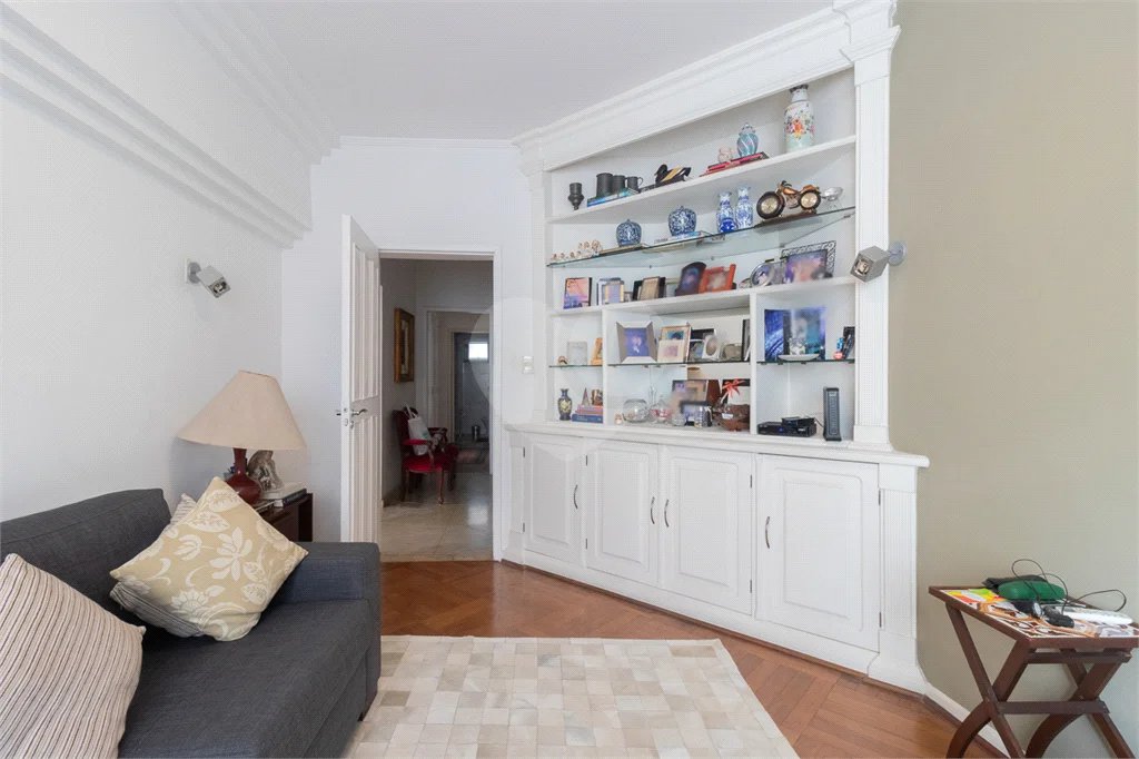Apartamento em Higienópolis com 3 quartos, 3 suítes, 2 vagas, 277 m² de área útil