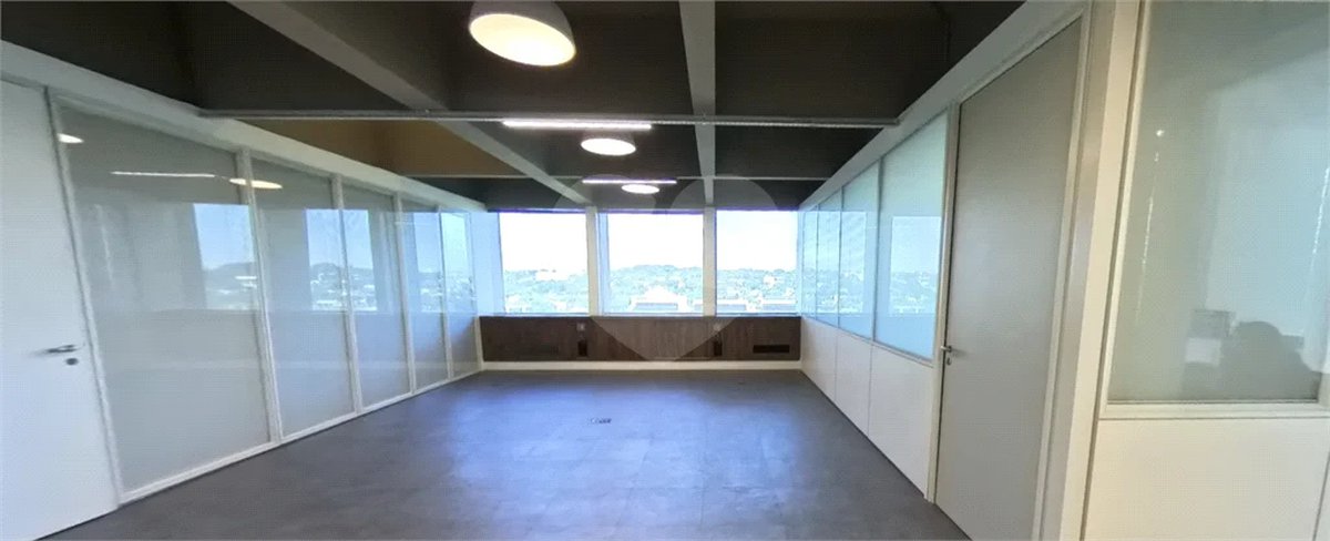Sala comercial de 198m² com vista em Pinheiros