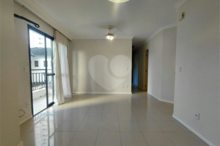 Imóvel de m² com sala de estar 2 quartos, sendo suíte, piscina e academia 1 vaga de garagem Vila Mariana.