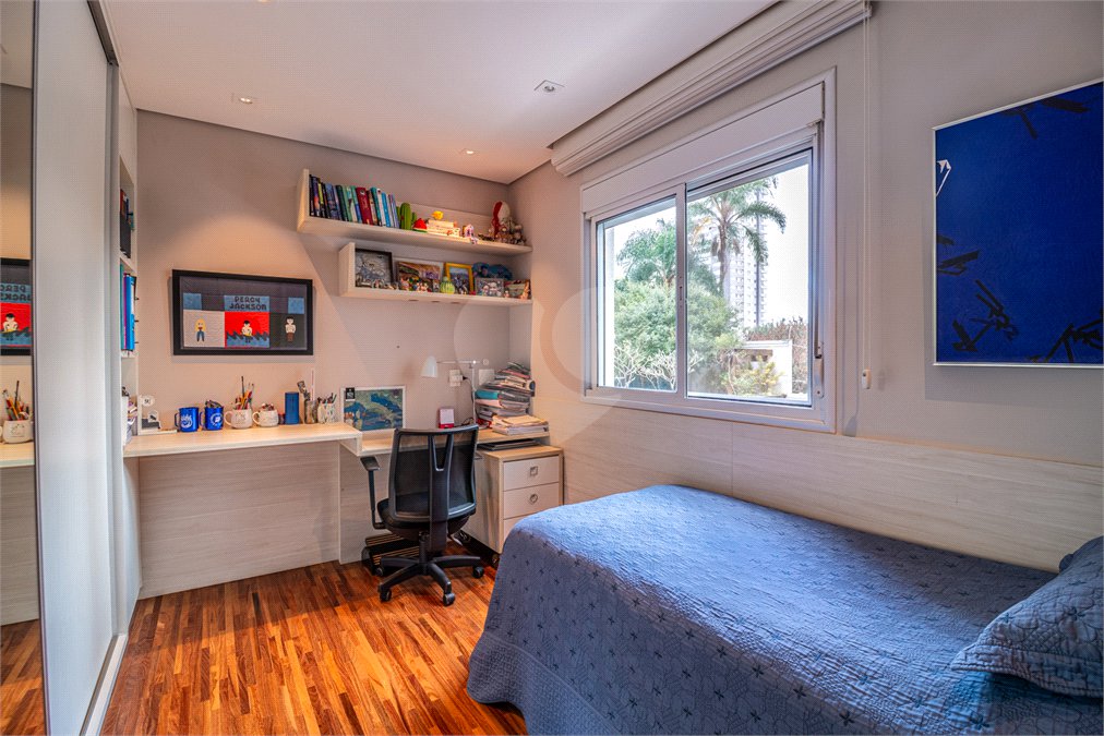 Apartamento Campo Belo à Venda 274 m² 4 Suítes 4 Vagas com Clima de Casa e Vista Verde