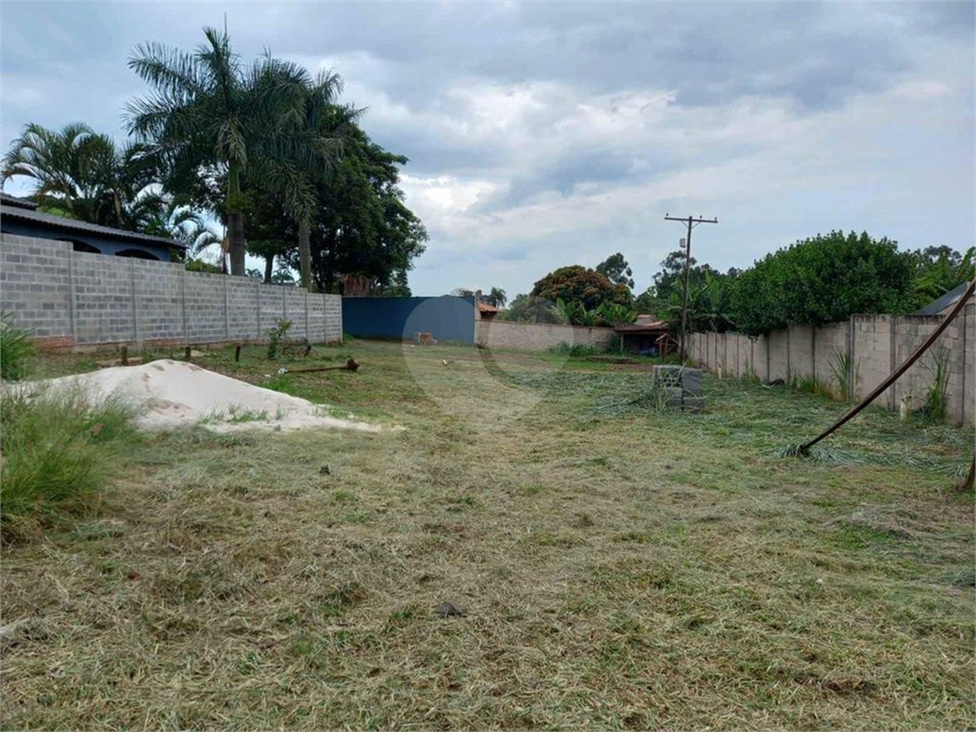 Terreno com 2.010,00 m² .