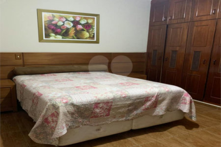 Casa à venda com 4 quartos, sendo 1 suíte, em Jardim Cruzeiro do Sul, São Carlos, SP